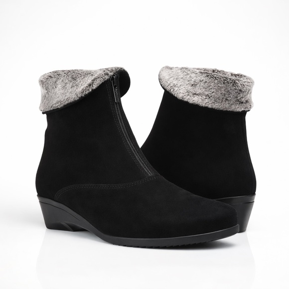La CANADIENNE Shoes - La Canadienne Evitta Suede Shearling Wedge Black Booties Front Zip Canada 8
